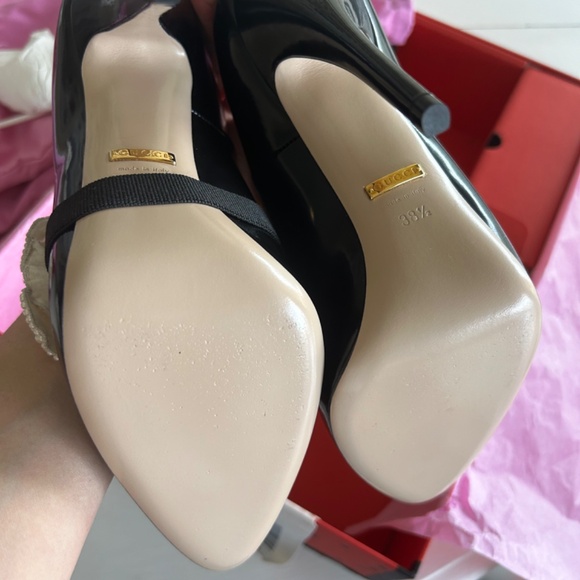 Auth new in box Gucci Elaisa black leather pumps with pearl bows size 38.5 - Picture 6 of 12